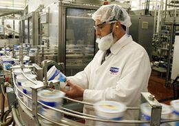 Danone-Юнимилк планирует в 2011-м инвестировать в развитие не менее 100 млн евро 