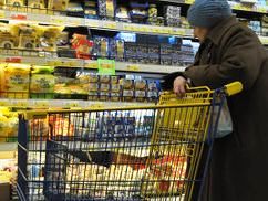 Траты россиян на продукты росли рекордно медленно 
