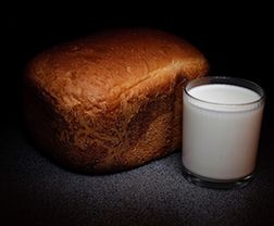 Власти Беларуси повышают цены на молоко и хлеб соответственно на 10% и 5%