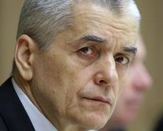 Онищенко пригрозил роспуском ГД, если депутаты не примут антитабачный закон