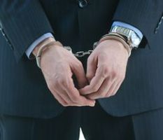Владельца складов «Ашана» подозревают в мошенничестве на €5 млн