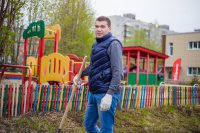 Команда "Евророс" провела субботник на территории Специализированного Дома ребенка. ФОТО