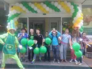 Праздничное открытие магазина "АБК" нового формата на улице Гришина. ФОТО