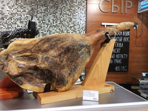 Если нельзя, но очень хочется: санкционные продукты нашлись в премиум-магазинах. ФОТО