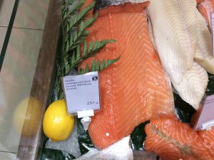 Если нельзя, но очень хочется: санкционные продукты нашлись в премиум-магазинах. ФОТО