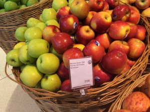 Если нельзя, но очень хочется: санкционные продукты нашлись в премиум-магазинах. ФОТО